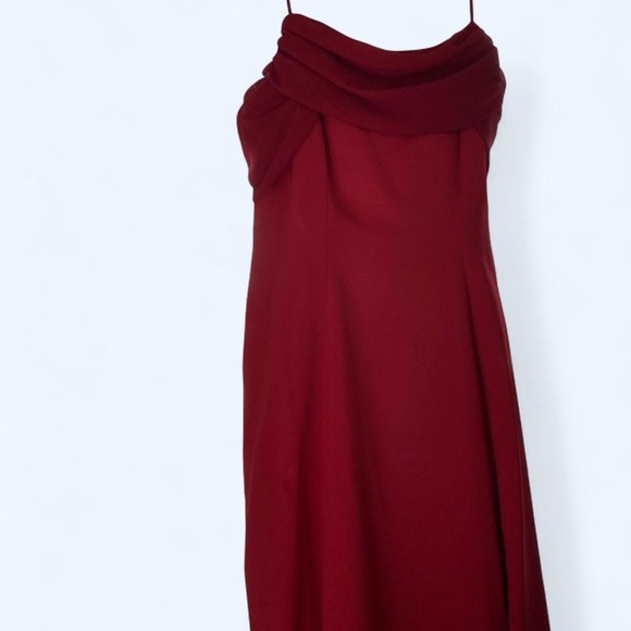 Elegant Burgundy Evening ball Dress with ruching and bow detail NWT 12 - Picture 2 of 6